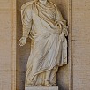 Foto: Statua del Chiostro dei Benefattori  - I Chiostri  (Cassino) - 23